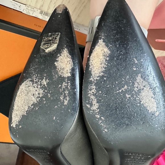 BCBG Max Azria "Luna" shoe, size 8.5 (39) heels, pewter color, leather - Picture 5 of 11